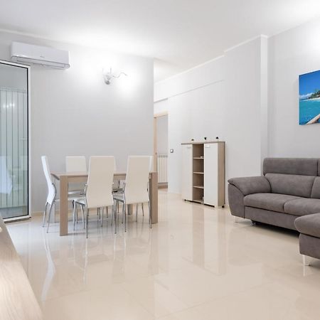 דירות Modern Flat 250 Mt From The Sea - אלביסולה מרינה מראה חיצוני תמונה